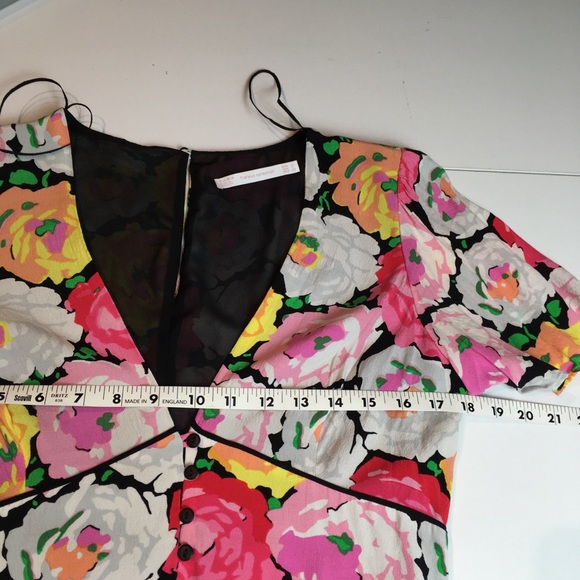 Zara Trafaluc Womens Dress Bright Spring Floral Skater Deep V-Neck Black Sz L - Picture 6 of 11